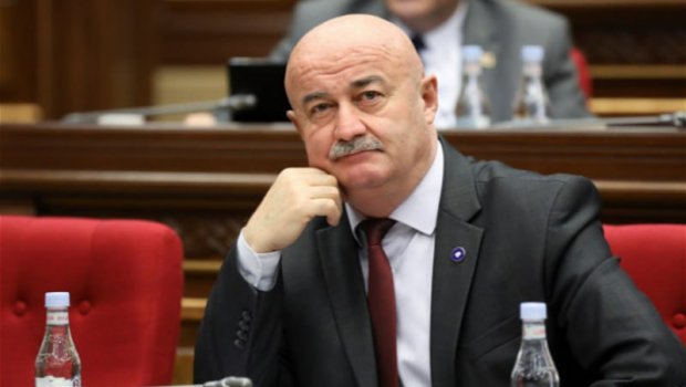 Azərbaycandan üzr istəyən erməni deputat sosial şəbəkədə TƏHQİR OLUNDU