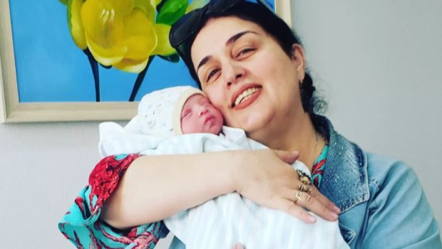 Elza Seyidcahanın nəvəsi doğuldu - FOTO