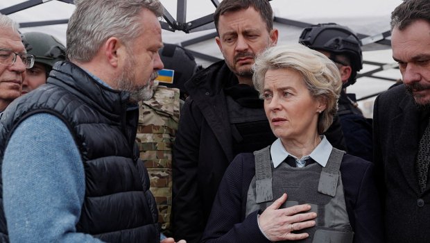 Avropa Komissiyasının rəhbəri Kiyevə səfəri zamanı zirzəmidə gizlənməli olub