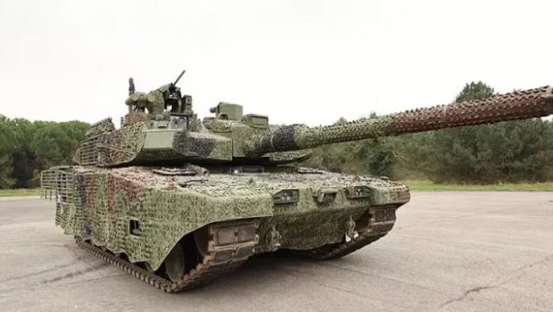 Türkiyə 2 yeni tankını silahlı qüvvələrə təhvil verəcək - FOTO