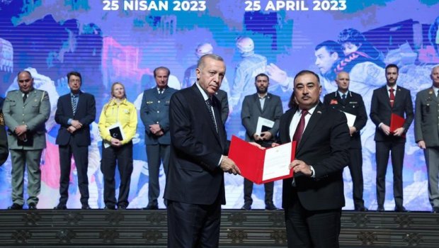 Ərdoğan Azərbaycan səfirinə təşəkkürnamə TƏQDİM ETDİ - FOTO 