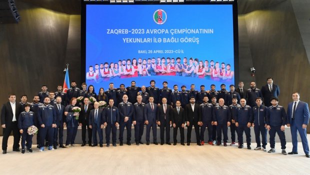 Mikayıl Cabbarov İlham Əliyevin təbriklərini güləşçilərə çatdırdı - FOTO