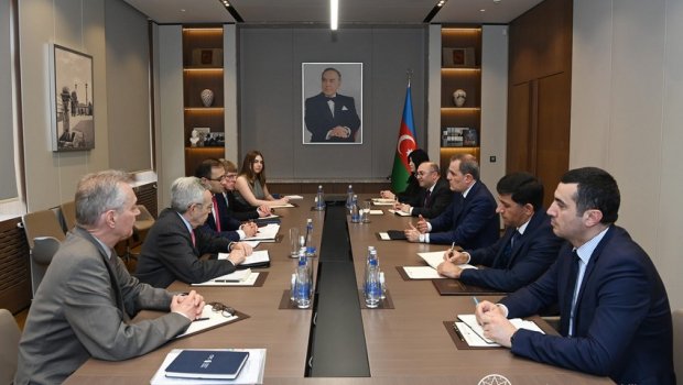 XİN başçısı ABŞ-ın “Xəzər Siyasət Mərkəzi”nin nümayəndə heyəti ilə görüşüb - FOTO