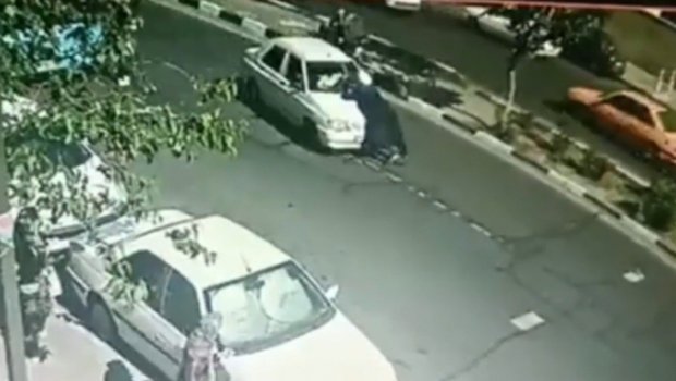 Molla evinə maşının \