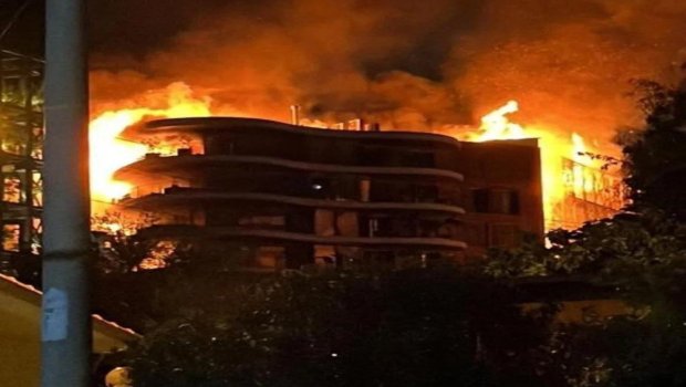 İzmirdə yaşayış binası YANIR - VİDEO 