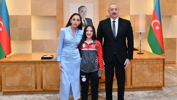 İrəvanda qızıl medal qazanan türk atlet İlham Əliyevə təşəkkür edib - FOTO 