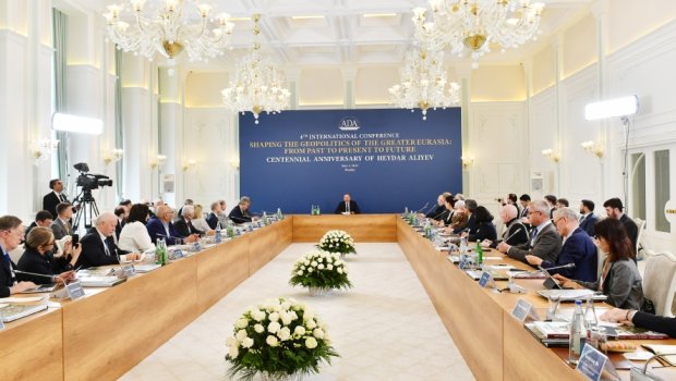 İlham Əliyev Şuşada beynəlxalq konfransda iştirak edib - VİDEO