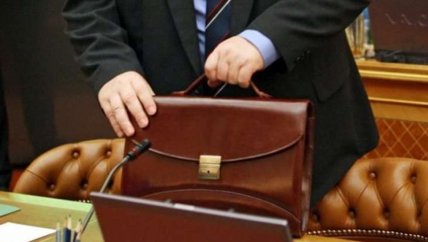 Partiyaların yaşlı sədr SİNDROMU – Gənclər niyə siyasətdən uzaq qalıblar?