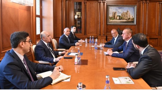 Baş nazir Beynəlxalq Kanoe Federasiyasının və Avropa Kanoe Assosiasiyasının prezidentləri ilə görüşüb