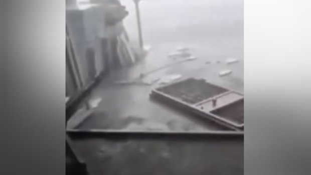 Türkiyədə növbəti TƏBİİ FƏLAKƏT: Mersində fırtına və leysan evləri uçurdu - VİDEO