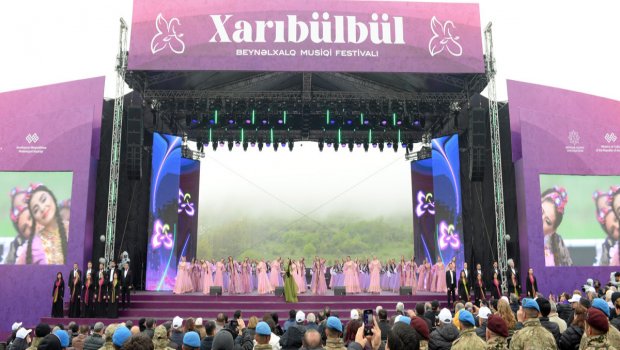 Şuşada “Xarıbülbül” Beynəlxalq Musiqi Festivalının qala-konserti olub - FOTO 