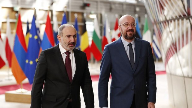 Brüsseldə Şarl Mişellə Paşinyanın görüşü keçirilir