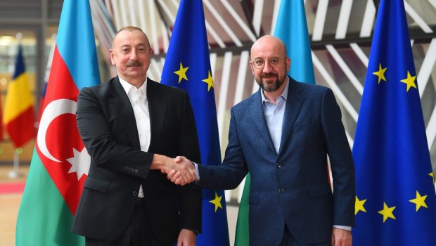 İlham Əliyevin Şarl Mişellə görüşü başladı - FOTO/VİDEO