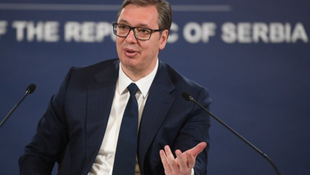 Vuçiç: Vətəndaşlar polisə 13 min 500 qanunsuz silah təhvil verib