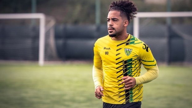 “Qarabağ” bu futbolçu ilə danışıqlara başladı