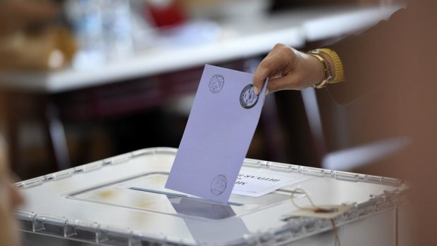 Seçkilərdə partiyalar parlamentdə neçə səs qazanıb?