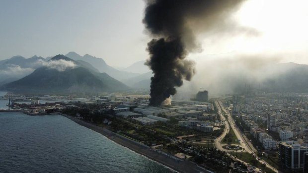 SON DƏQİQƏ: Antalyada güclü yanğın BAŞLAYIB - ANBAAN VİDEO 