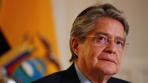 Ekvador Prezidenti parlamenti buraxıb 