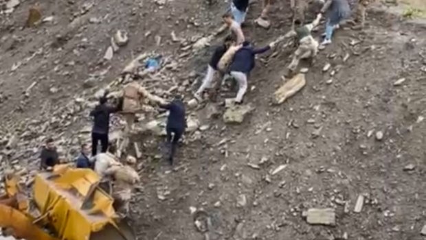 Türkiyədə hərbi maşın AŞIB: 9 hərbçi yaralanıb