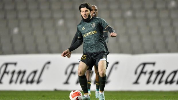 “Qarabağ” iki futbolçunun müqaviləsini uzatdı