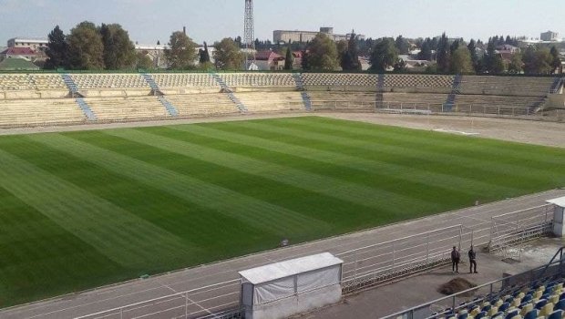 Gəncə şəhər stadionu yeni mövsüm üçün hazırlanır