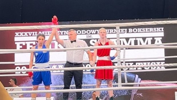 Boksçumuz beynəlxalq turnirə qələbə ilə BAŞLADI 