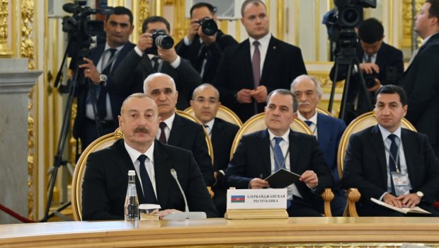 İlham Əliyev: “Rusiya ilə münasibətləri təkcə de-fakto deyil, həm də de-yure müttəfiq kimi qiymətləndiririk