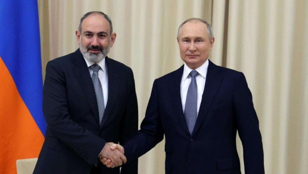 Paşinyanla Putin arasında görüş KEÇİRİLİR - VİDEO 