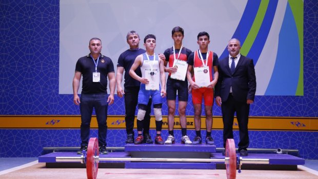 Ağırlıqqaldırma üzrə Azərbaycan çempionatı başlayıb - FOTO 