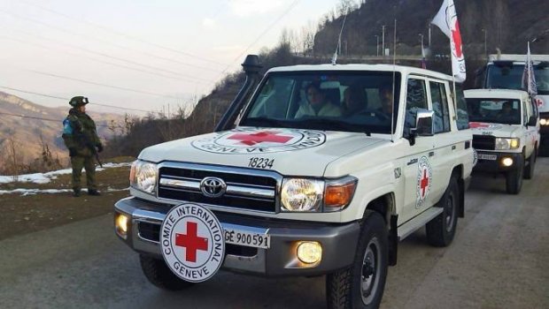 BQXK: Laçın-Xankəndi yolu ilə 15 xəstə və onların ailə üzvləri təxliyə olunub