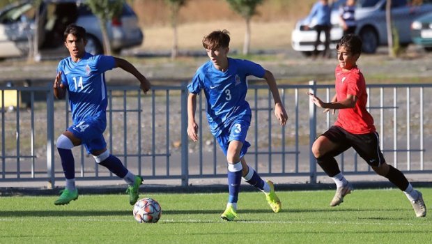 Özbəkistan millimizi darmadağın etdi