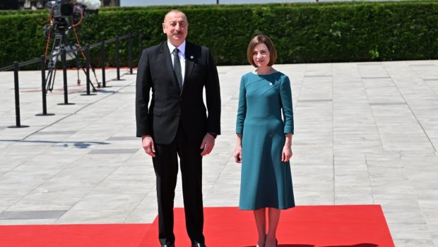 Azərbaycan Prezidenti Avropa Siyasi Birliyinin SAMMİTİNDƏ - FOTO/VİDEO 
