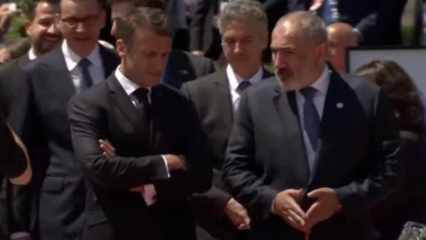 Paşinyan beştərəfli görüşdən öncə Makronla 