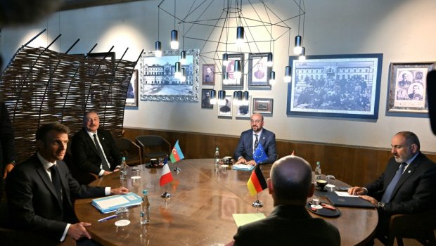 Qeyri-rəsmi keçirilən beştərəfli görüşdə müzakirə edilən məsələlər AÇIQLANDI 