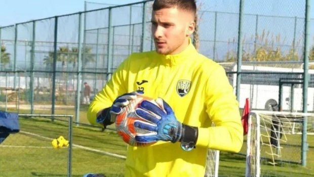 Xorvatiyalı qapıçı “Kəpəz”də qalacaq