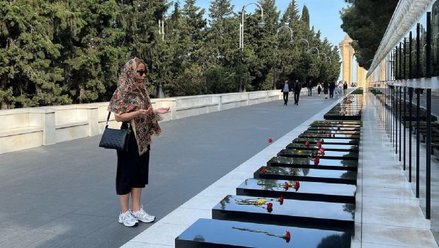 İradə İbrahimova Şəhidlər Xiyabanında - \