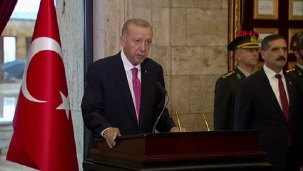 Ərdoğan “Anıtqəbir Özəl dəftəri”nə nə yazıb? - VİDEO