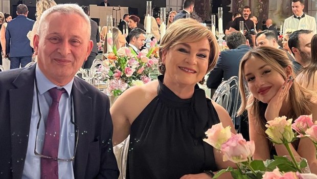 Məlahət Abbasova ərinin və qızının FOTOLARINI yaydı