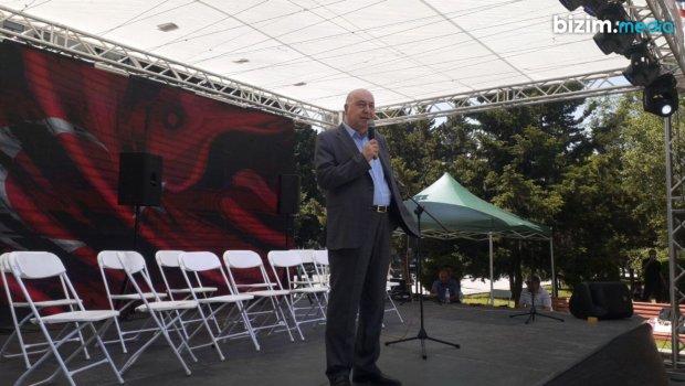 “Mənim kitablarımı oxumayın” – Çingiz Abdullayev  