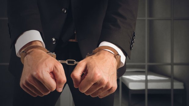 Erməni məmurun oğlu 240 kisə narkotiklə YAXALANDI 