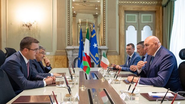 Müdafiə nazirinin müavini İtaliyanın müdafiə naziri ilə görüşüb - FOTO 