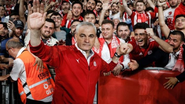 Türkiyə Superliqasında baş məşqçi İSTEFASI  