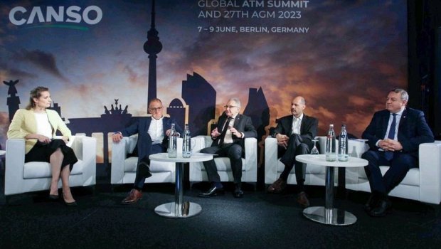 Ümumdünya Aeronaviqasiya Sammiti: Berlin estafeti Bakıya ÖTÜRDÜ 