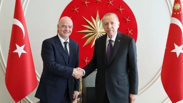 Ərdoğan FİFA prezidentini qəbul etdi, o isə hədiyyələrlə gəldi - FOTO 