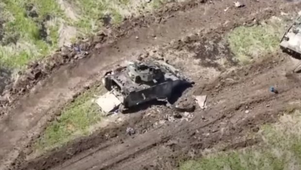 Rusiya Ukraynaya aid Leopard tanklarını belə vurdu - VİDEO