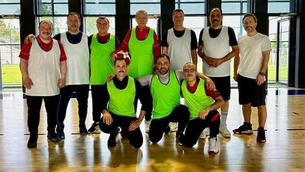 Ərdoğan yeni nazirlərlə basketbol oynadı