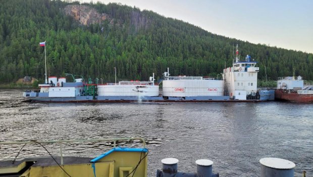 Rusiyada iki yanacaq tankeri TOQQUŞDU - ANBAAN VİDEO 