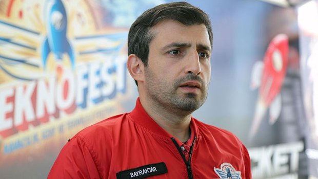 Səlcuq Bayraktar Bəxtiyar Vahabzadənin şeiri ilə Azərbaycanı təbrik ETDİ - FOTO