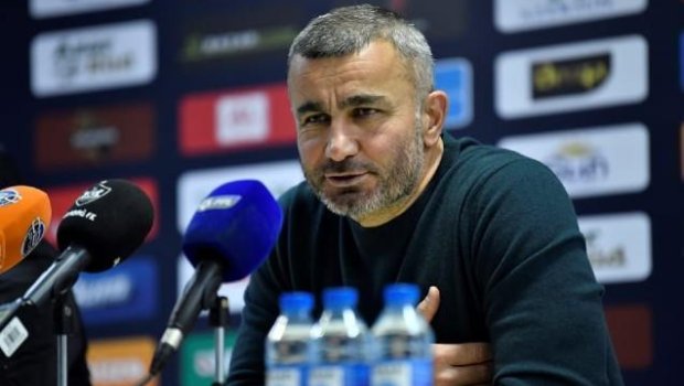 Qurban Qurbanov: “Ən azı iki hücumçu istəyirik” - VİDEO