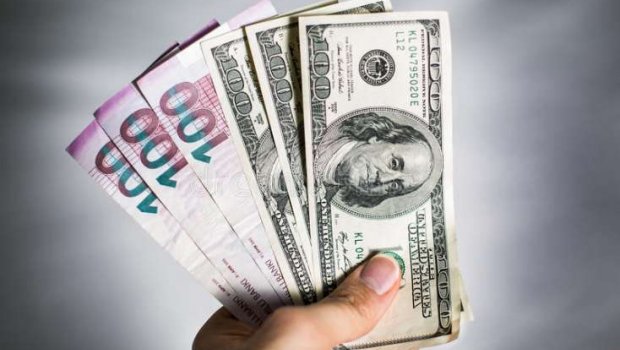 Qonşu ölkələrin valyutaları DƏYƏR İTİRİR – Manatı nə GÖZLƏYİR?